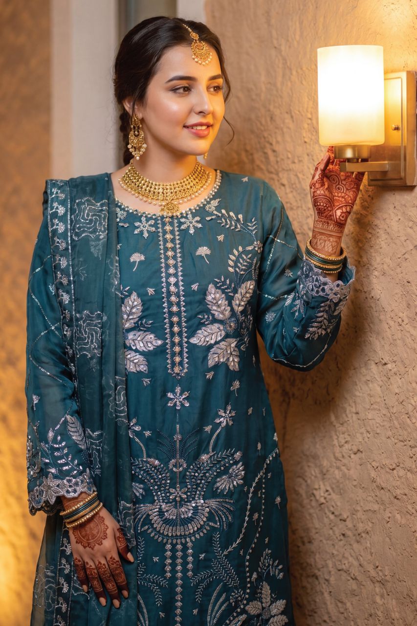 Zaib-o-Zeenat By Zouq | Organza