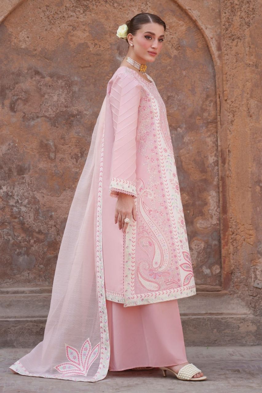 Nilofer By Mahnur | Lawn'26