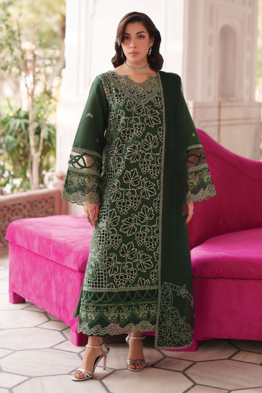 Nilofer By Mahnur | Lawn'26