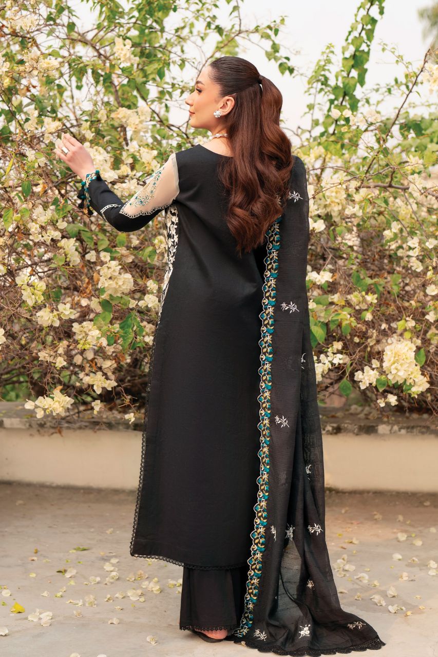 Angan By Mahnur | Lawn'26