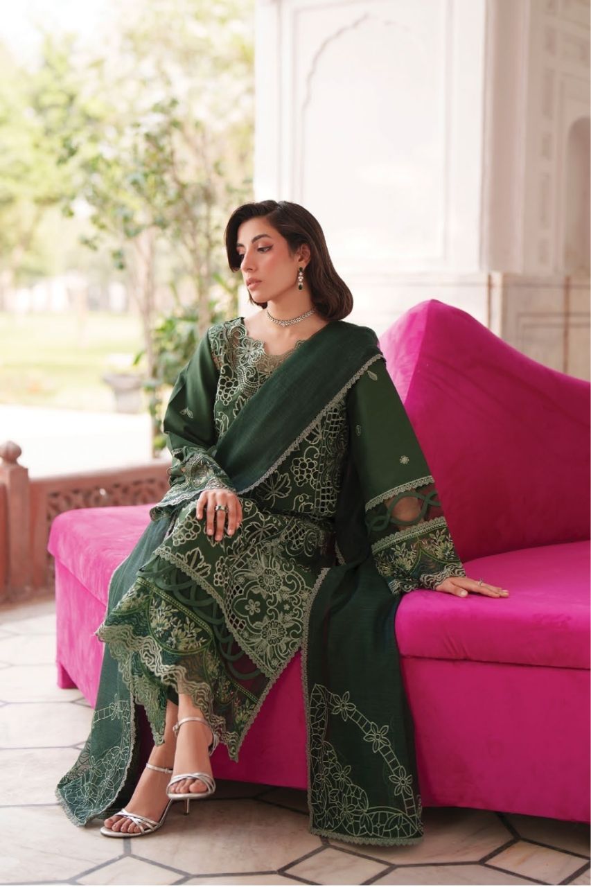 Nilofer By Mahnur | Lawn'26