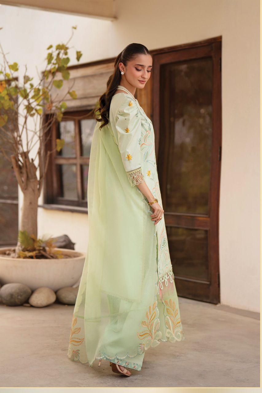 Angan By Mahnur | Lawn'26