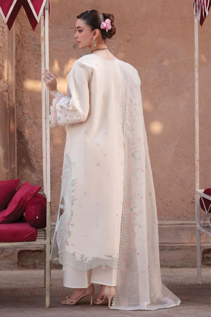 Nilofer By Mahnur | Lawn'26