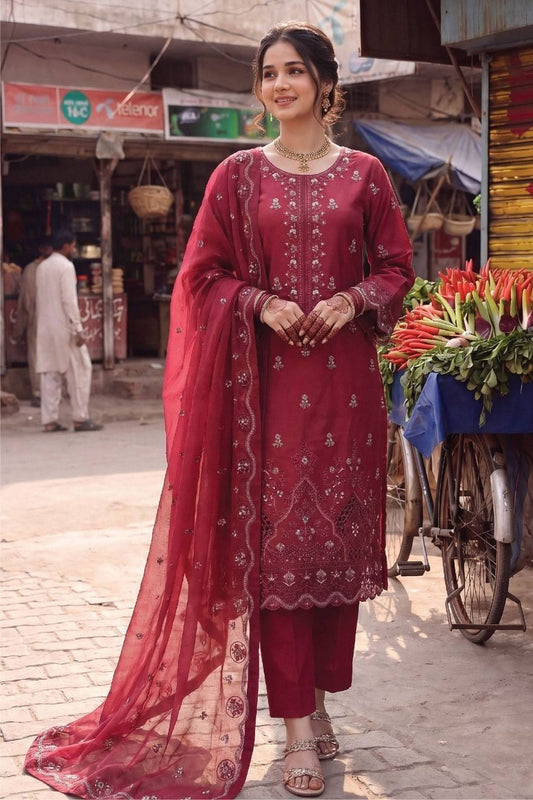 Fatima Bano By Dastak | Lawn'26