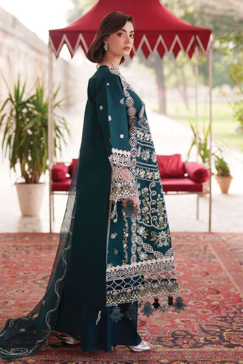 Nilofer By Mahnur | Lawn'26