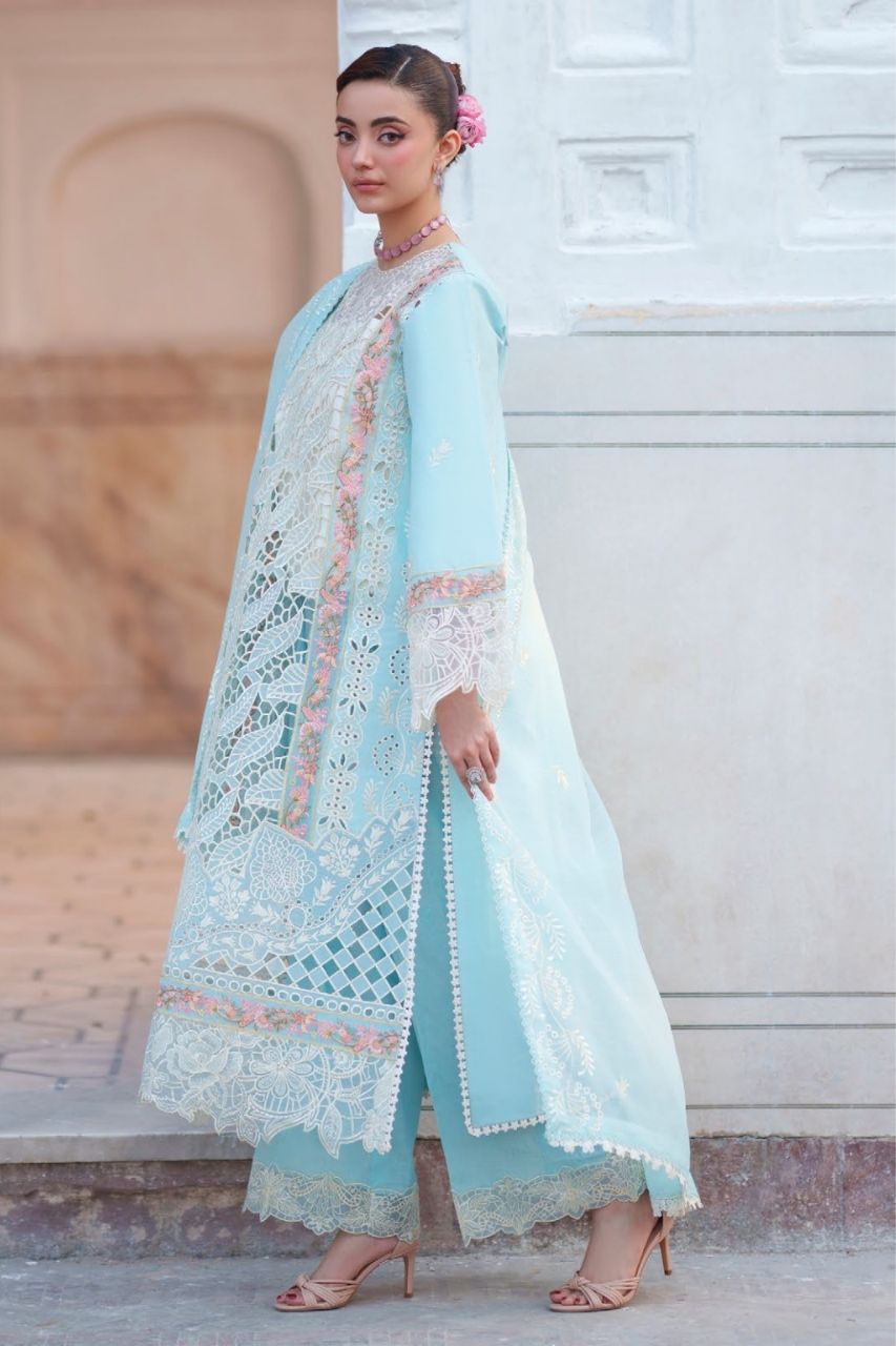Nilofer By Mahnur | Lawn'26