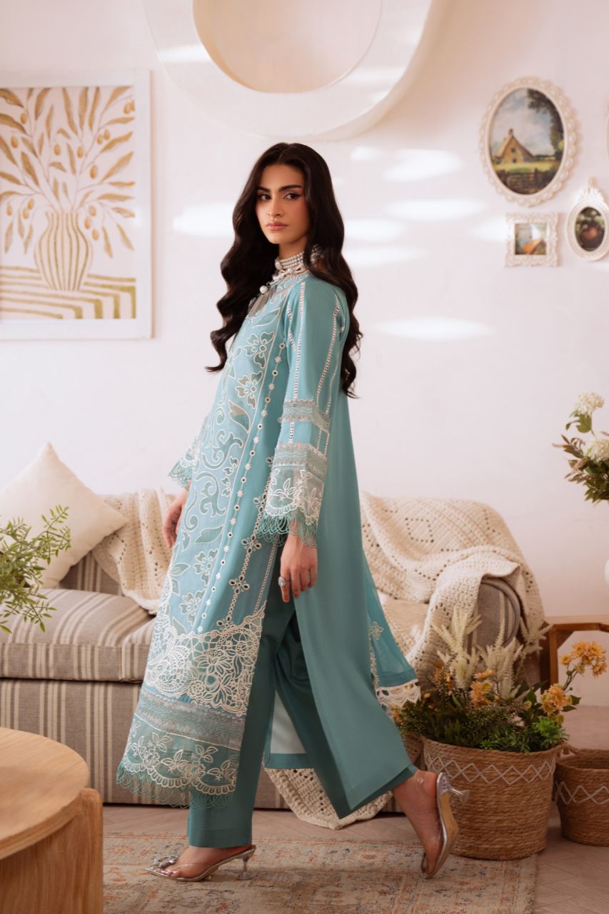 Shanaya By Mahnur | Lawn'26