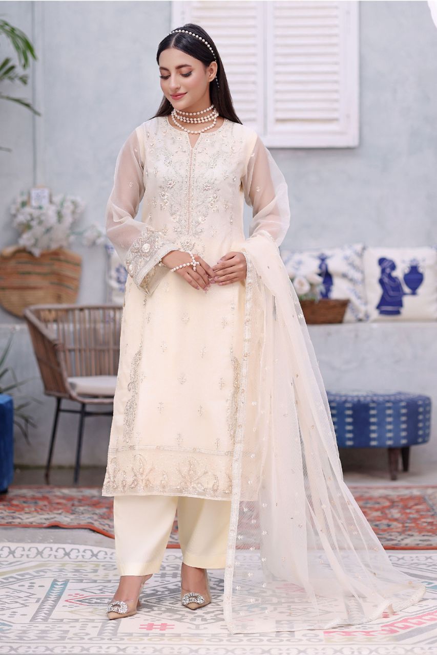 Zoha By Silver Tulip | Shesha Silk