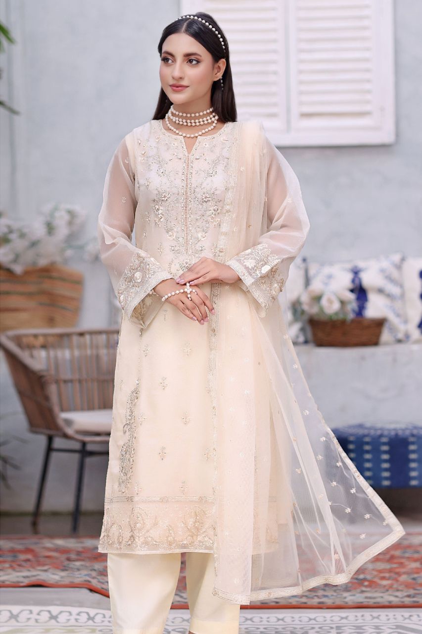 Zoha By Silver Tulip | Shesha Silk