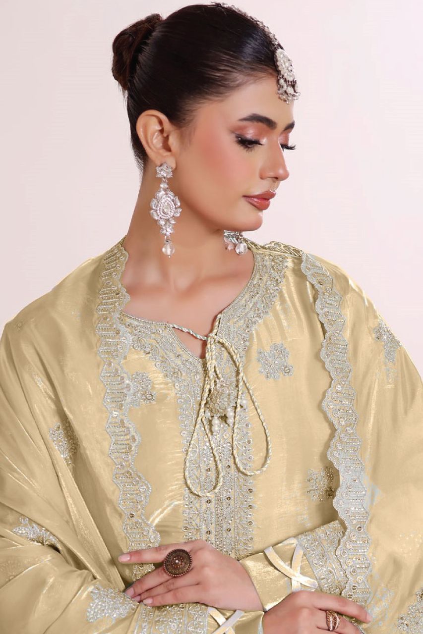 Fatima Bano | Dressline | Singhar Sheesha Silk