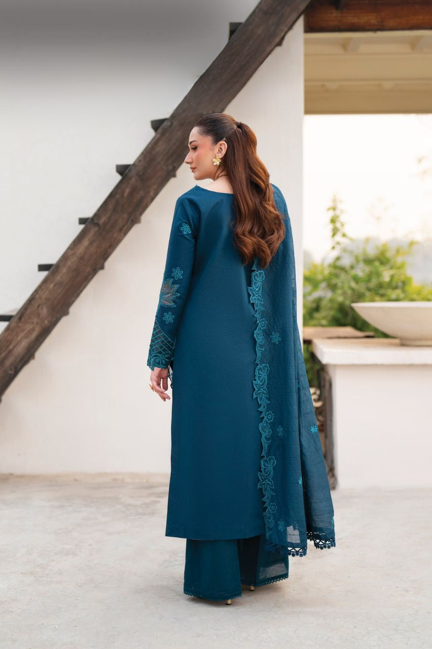 Angan By Mahnur | Lawn'26