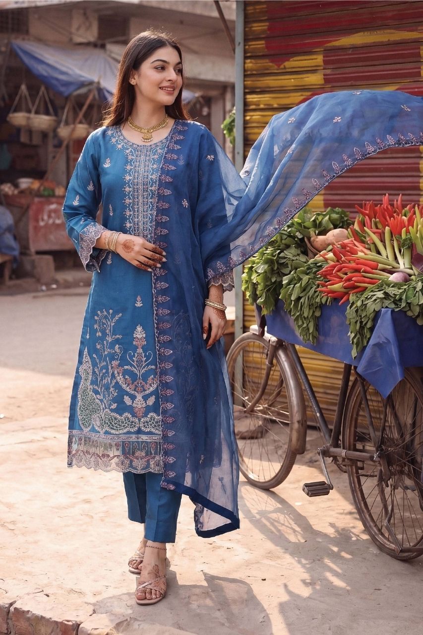 Fatima Bano By Dastak | Lawn'26