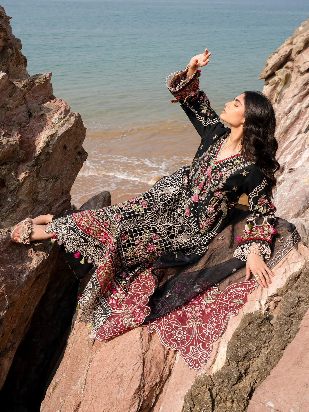 Sirene | Mahnur Luxury Lawn | 3-PC