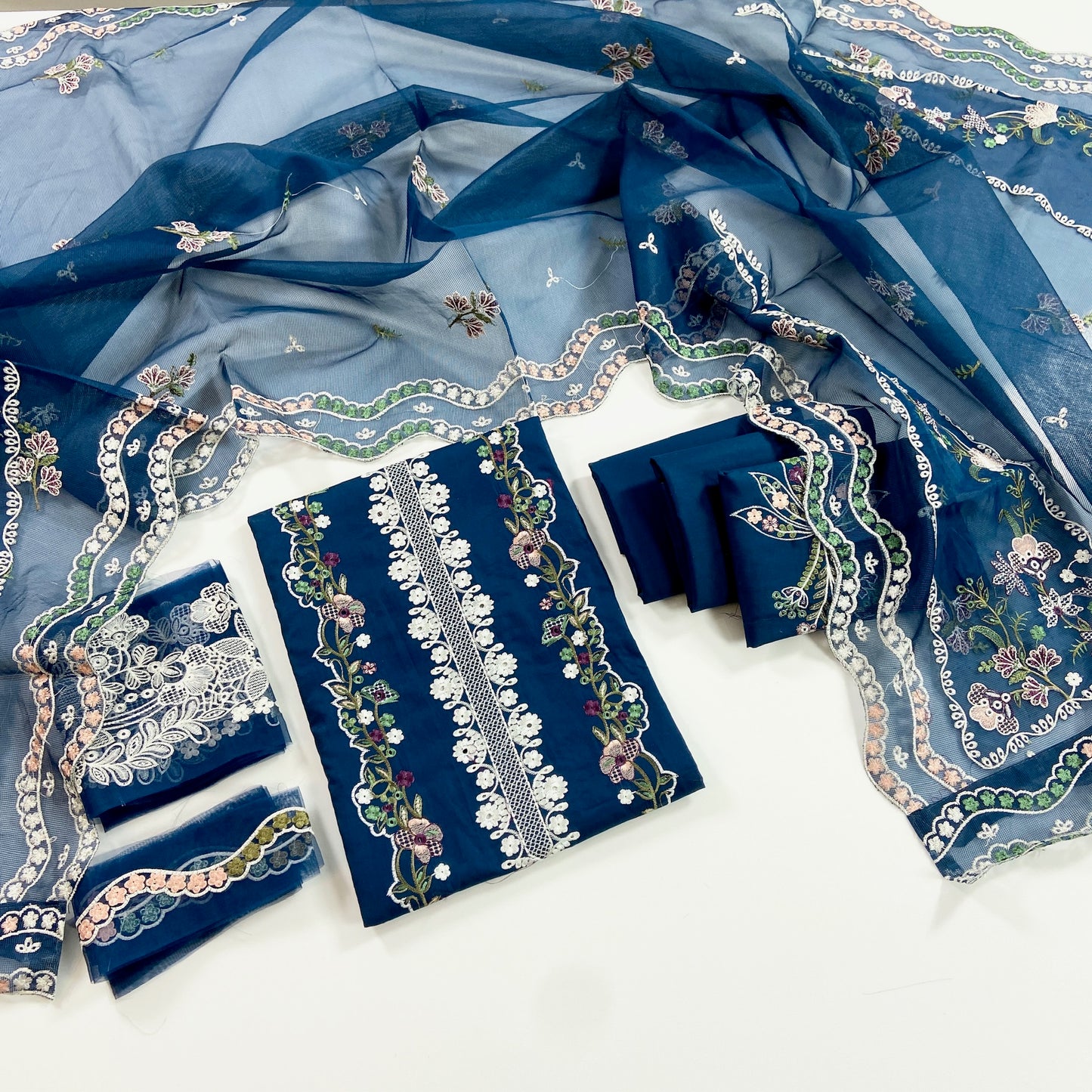 Aneelas Luxury Embroidered Lawn Collection 3PC