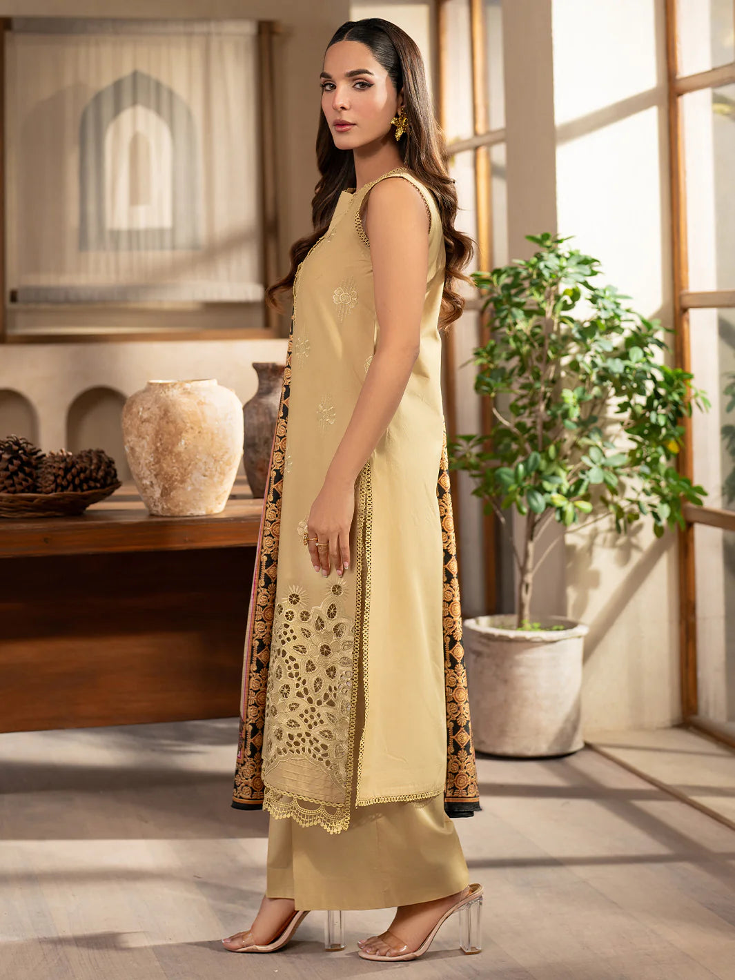 Stella | Mahnur Luxury Lawn | 3PC