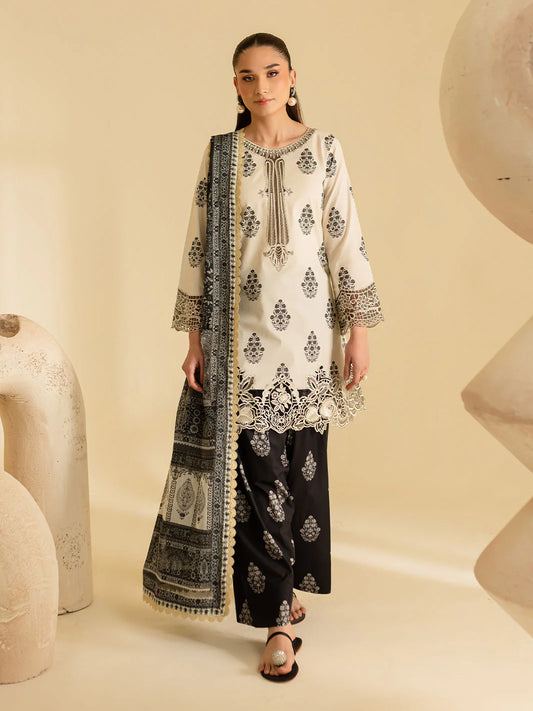 Leila | Mahnur Luxury Lawn | 3PC