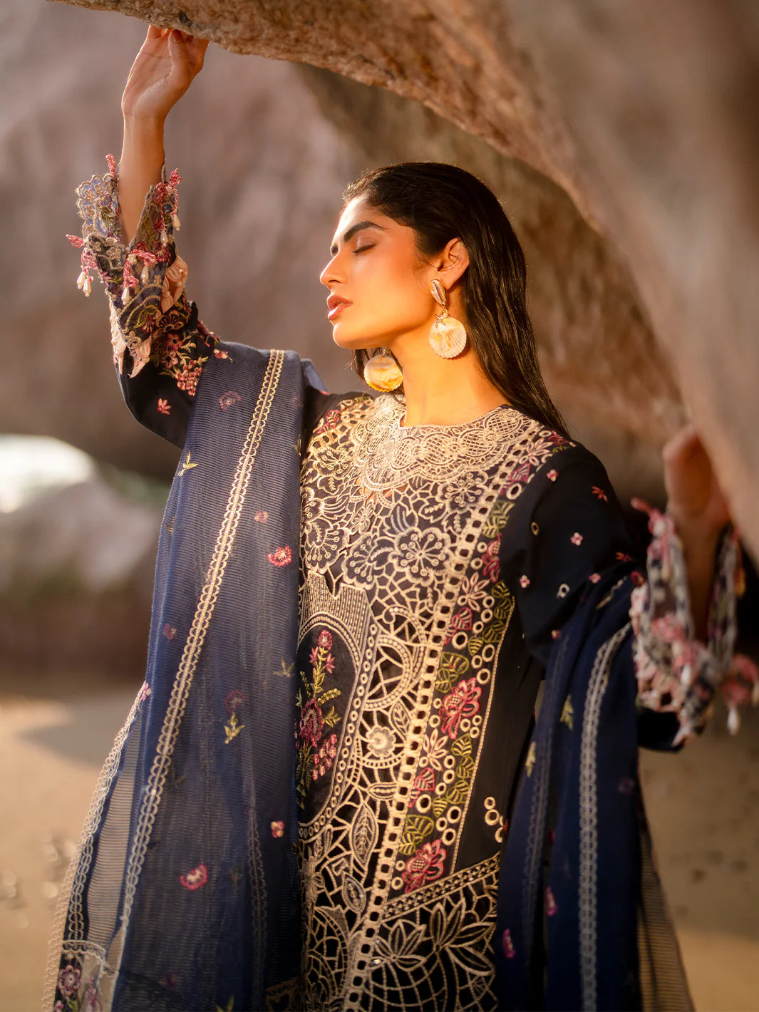 Sirene | Mahnur Luxury Lawn | 3-PC