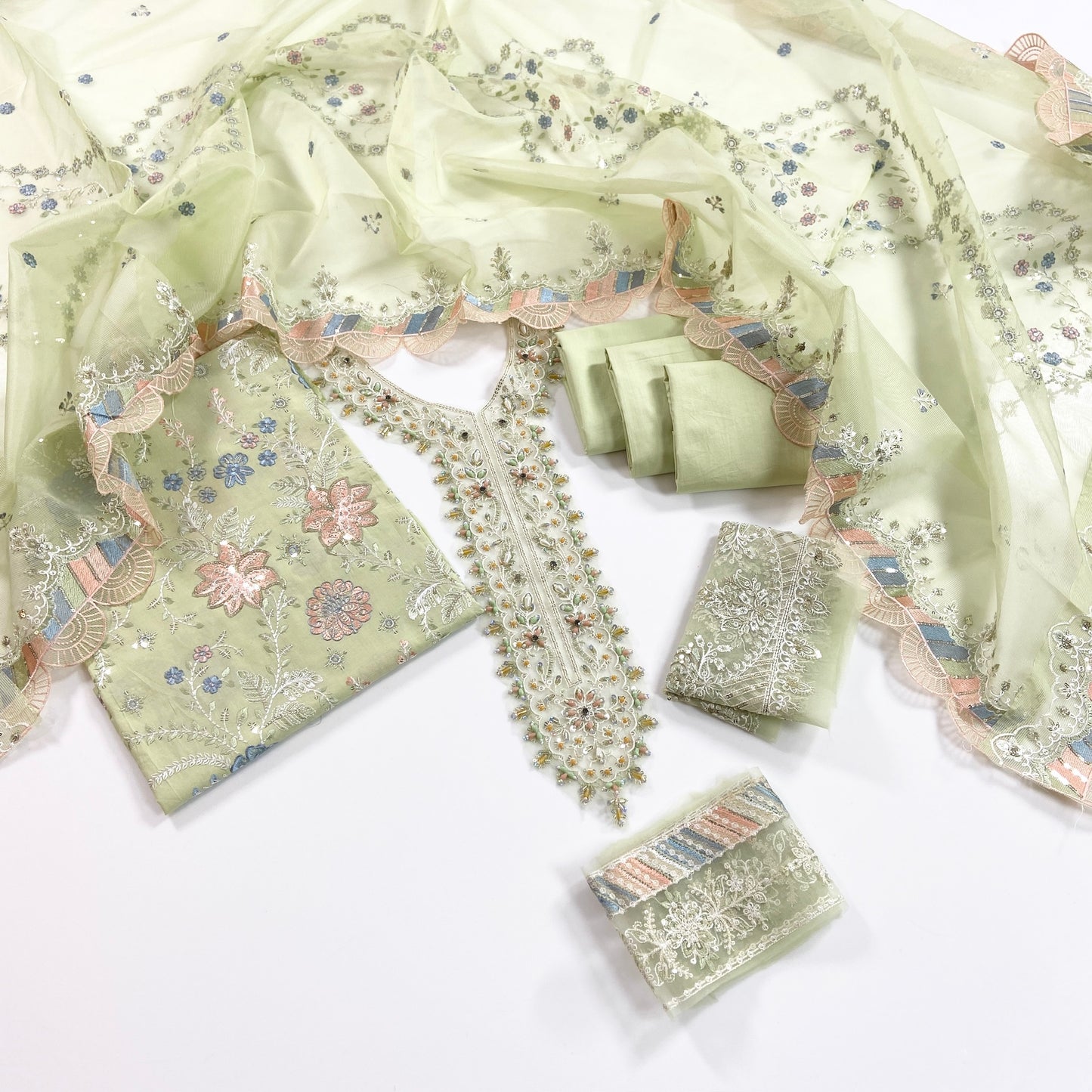 Maria B Luxury Embroidered Lawn 3PC