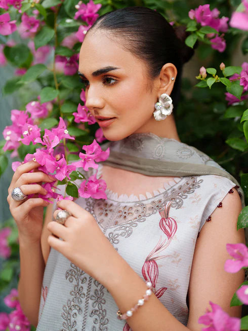 Ivy Bloom | Prishay | Winter