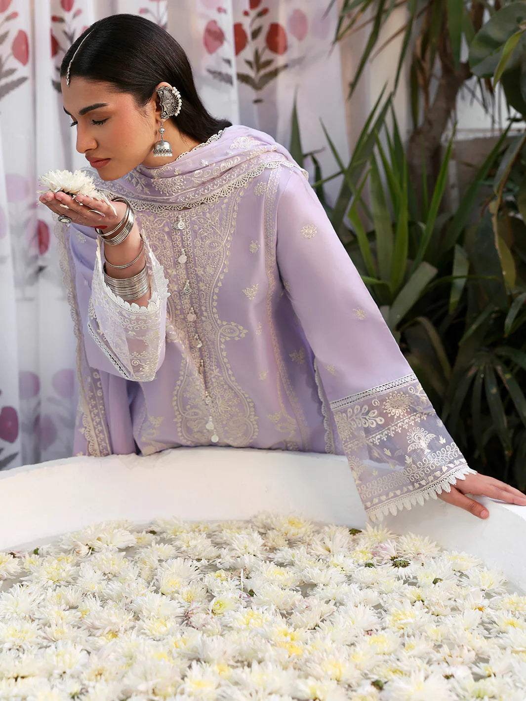 Angan | Mahnur Luxury Embroidered Lawn | 3PC