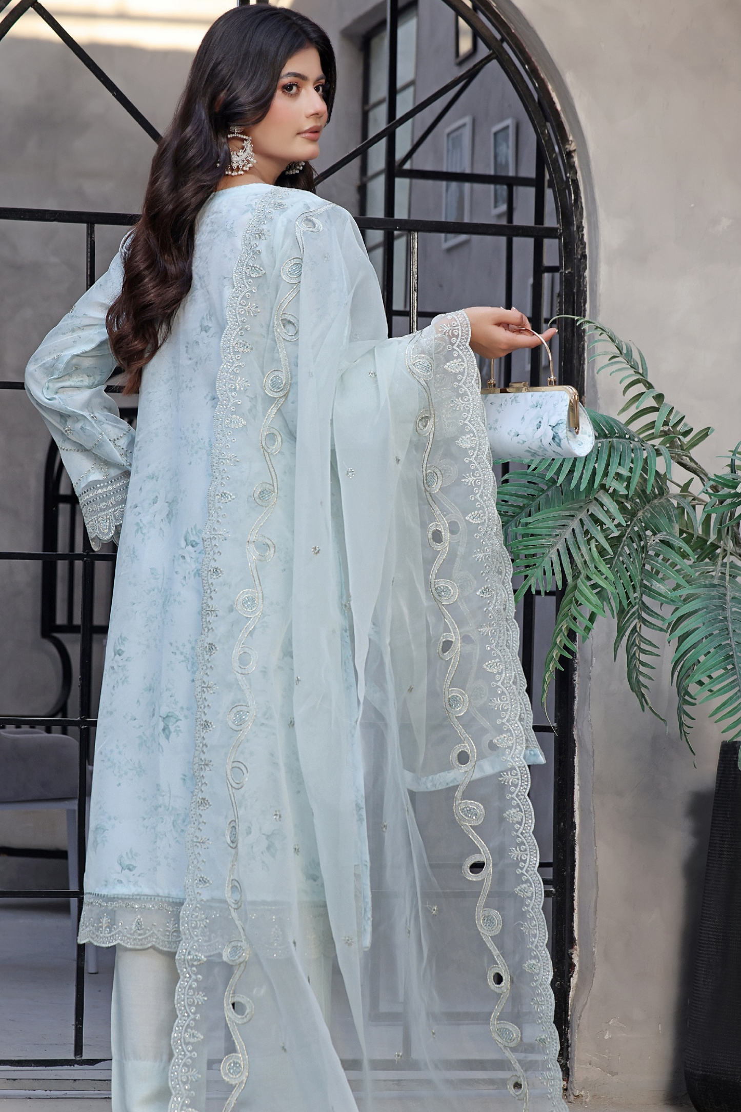 Zaib-o-Zeenat | Dressline | Naaira | Organza-3PC